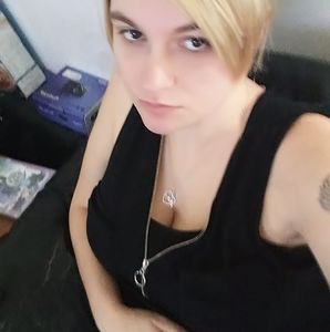 Meet your Posher, Loretta